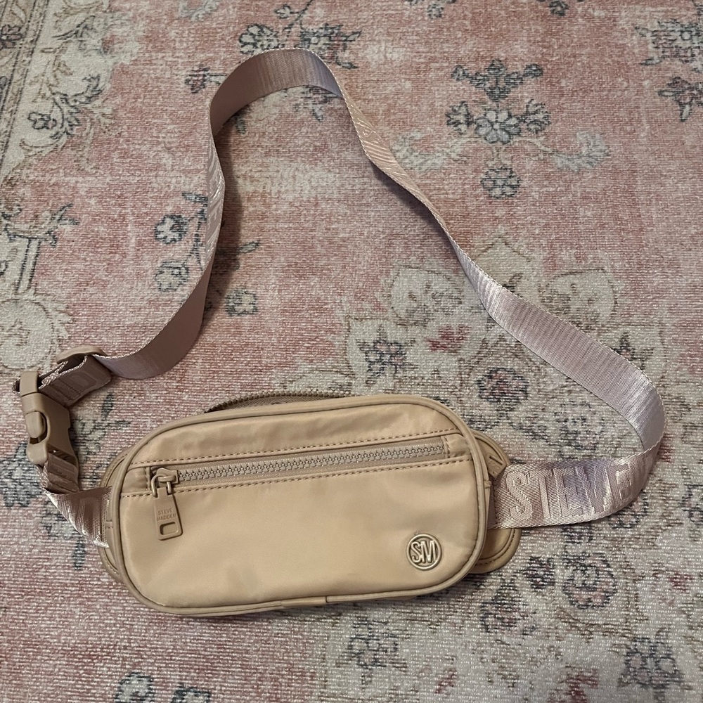 Steve Madden crossbody bag